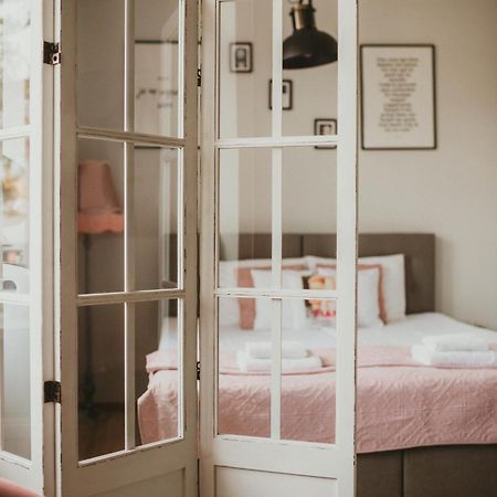 Apartamenty W Kamienicy เชราดซ์ ภายนอก รูปภาพ